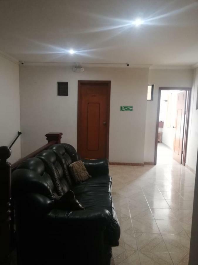 Hospedaje Wicirare Bogotá Esterno foto